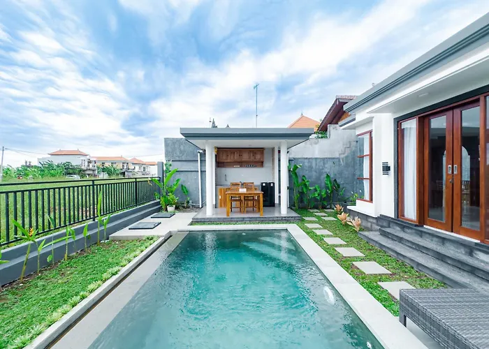 Villa Pakis